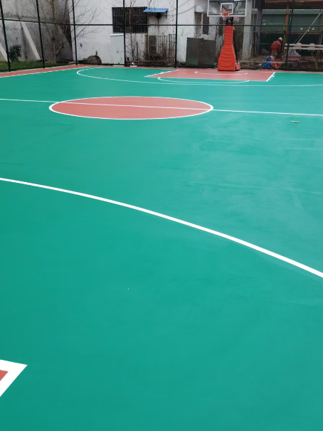 蓬江 球场长期使用易出现地面开裂